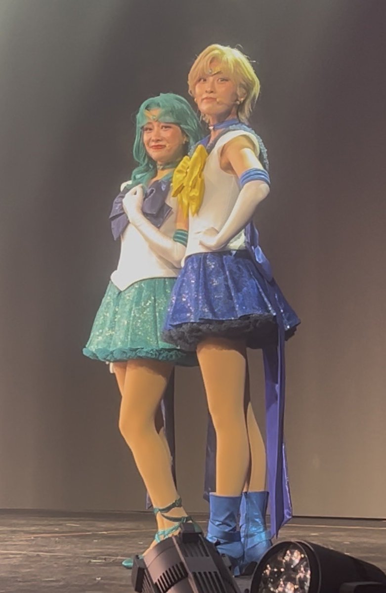 shiho4895's tweet photo. 10/15 14:30公演　Dブロ3列6番
しなちゃんいっぱい浴びれて幸せでした💙
明日もう一回行けるから観に行くね！！
#シャイニングシアター
#STST 
#田中志奈
#青木美咲希 https://t.co/utcgEwU4Fl