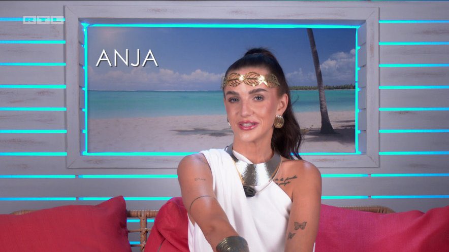 samozavaseocii's tweet photo. “Znate kako kazu: ko mačka i pas i na kraju su zajedno” #loveislandadria https://t.co/uoOzAOtoxB