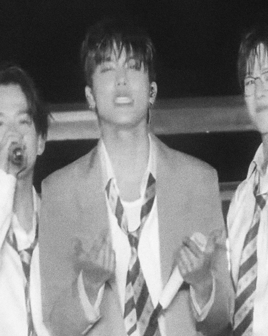 wolfngyu's tweet photo. 나한테 1위면 됐지 뭐 https://t.co/kTDezVtgxW