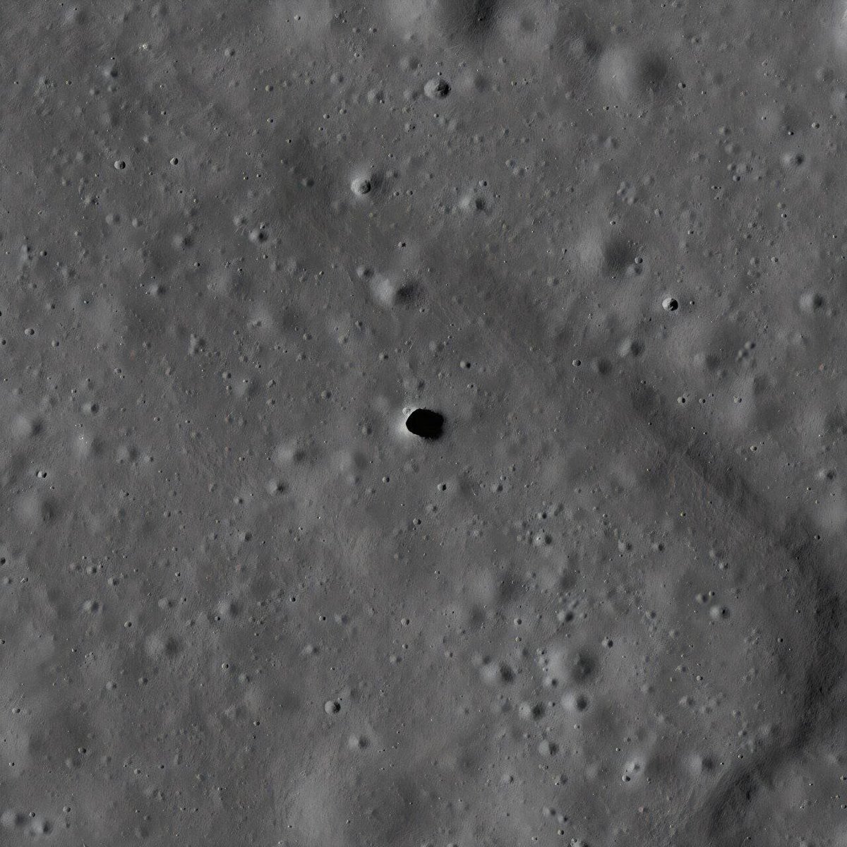 JCNVXXX777's tweet photo. Full HD filtering &amp; contrast analysis via my "8D Electrostatic Universe Theory" software on Pydroid (Airplane Mode). 📱⚡
Look closely at the details, fine structures, and small craters. High-speed local processing (0.X sec) revealing hidden definition.
#Astronomy #Python https://t.co/IAvHuGaT2I