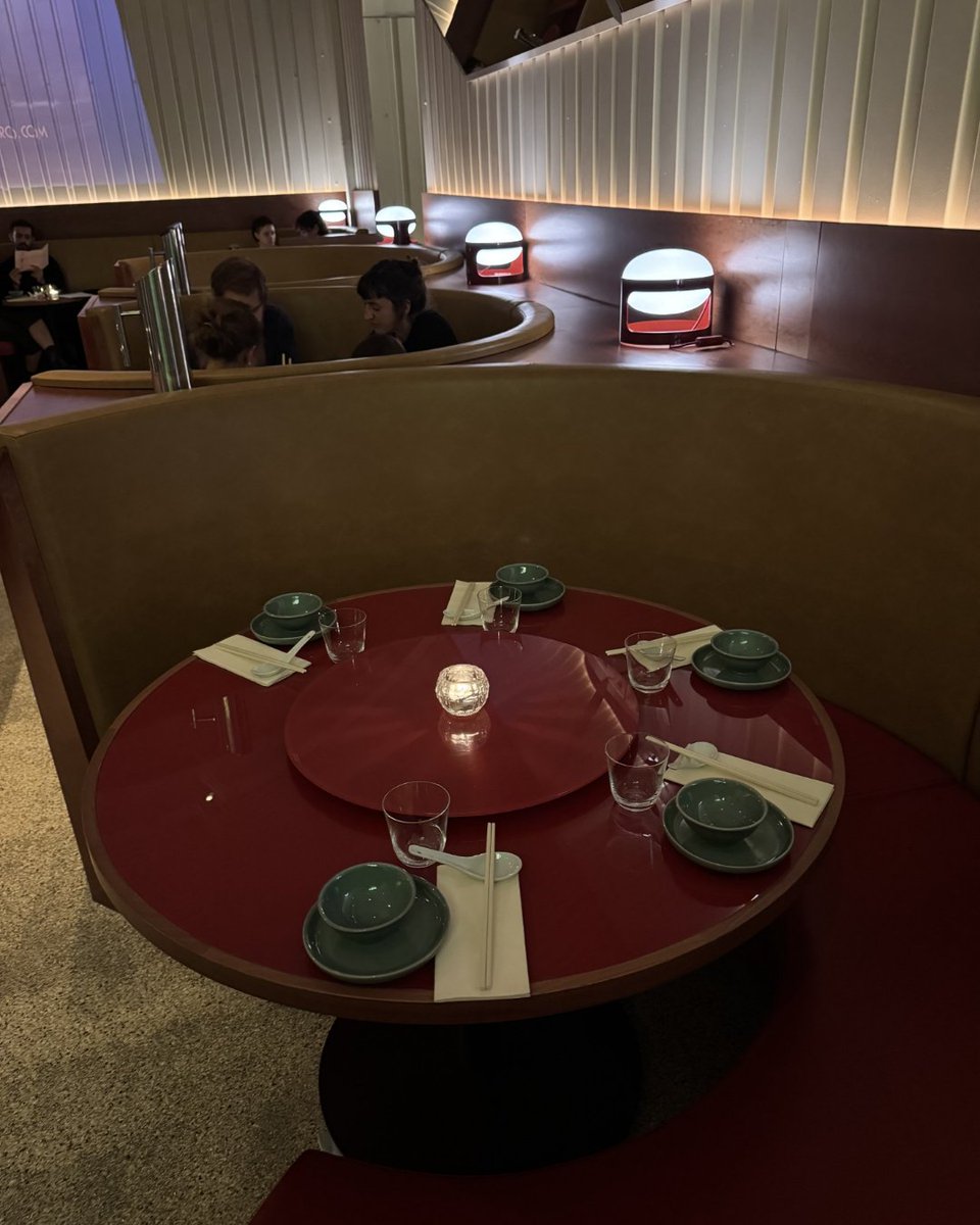 GoodFoodGuideUK's tweet photo. A cultural transplantation project, Cafe Kowloon pays homage to the way Hong Kongers like to eat, plumb in the middle of what chef 'Budgie' Montoya calls the 'organised chaos' of Hackney, right by London Fields station.
 
Read our review: https://t.co/QwT3WmPnOB https://t.co/uWbZGqF5dK