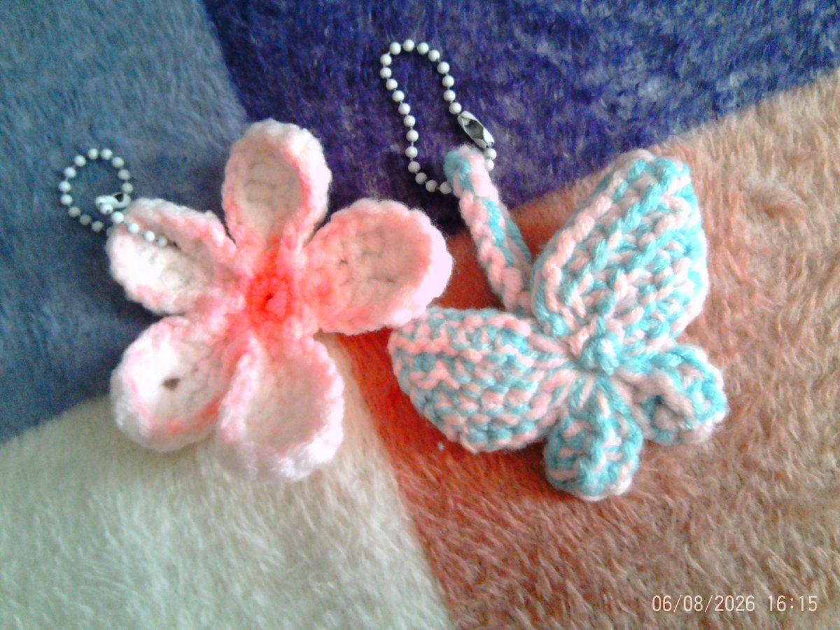 pudingreen's tweet photo. AWW, SOO CUTEE... 
first time beli karya handmade dari temen akuu, worth it bangett!! 😵‍💫💖🤏🏻 https://t.co/N8k7snUM9h
