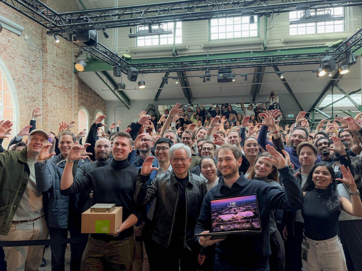 NVIDIAAI's tweet photo. Last claw stop before Berlin. 

Good to see you, Stockholm. 🇸🇪🦞 https://t.co/d7KRcVKelM