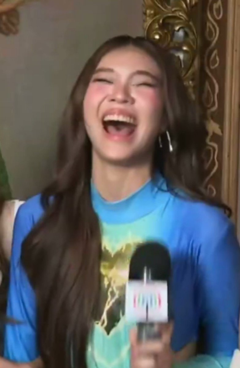 starsbaks's tweet photo. Happy Stacey, happy stars. Mahal na mahal!!! https://t.co/SxsQn38TNF