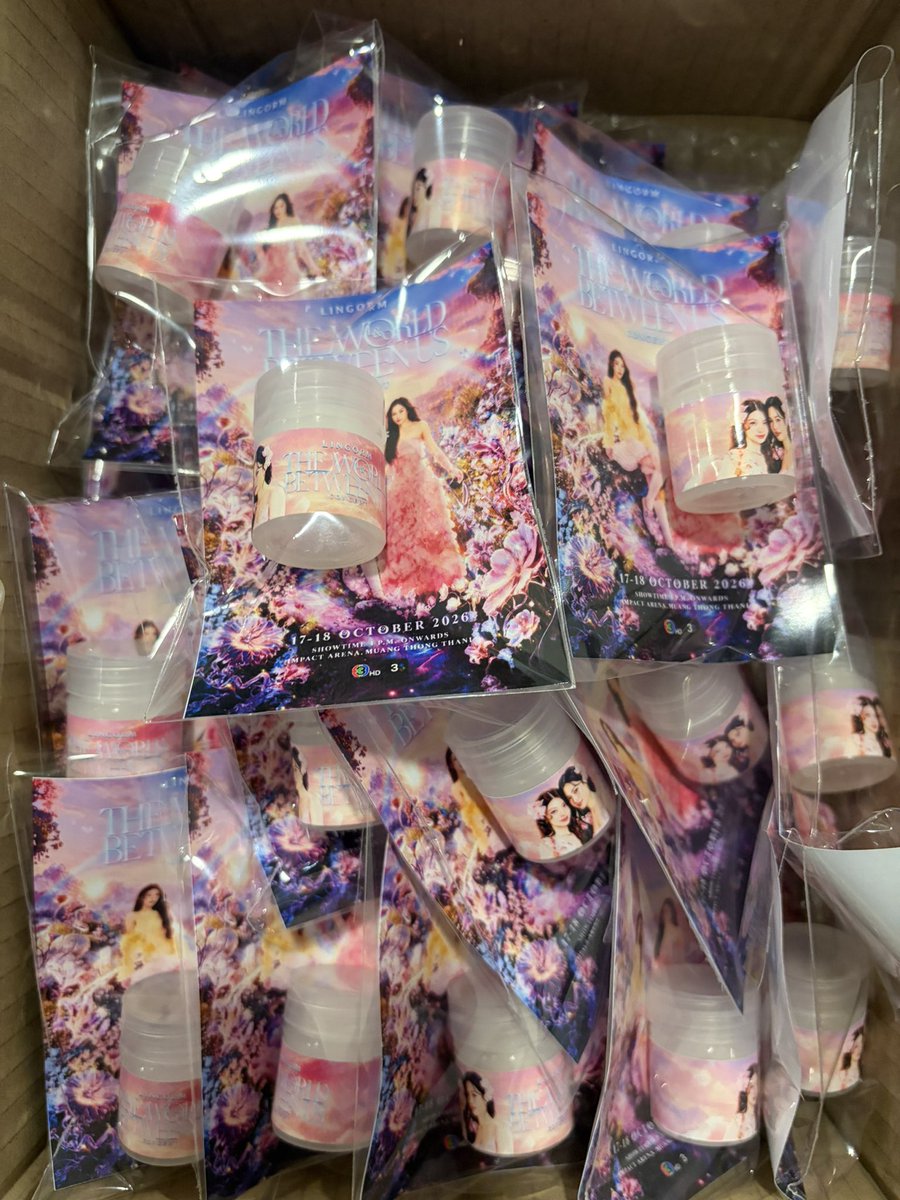 nat_Nnt's tweet photo. ของมาส่งละครับบบบ ตอนแรกสั่งไปแค่ 35 แต่คนดูอยากได้เลยสั่งเพิ่มอีก 30 🥺 นุงบน้อย รอถูกหวยก่อนนะ😂
เจอกัน 17 มารับได้คับ เดี๋ยวแจ้งที่สิงสถิตอีกทีคับ!
#LingOrm https://t.co/ISCCulBd3y