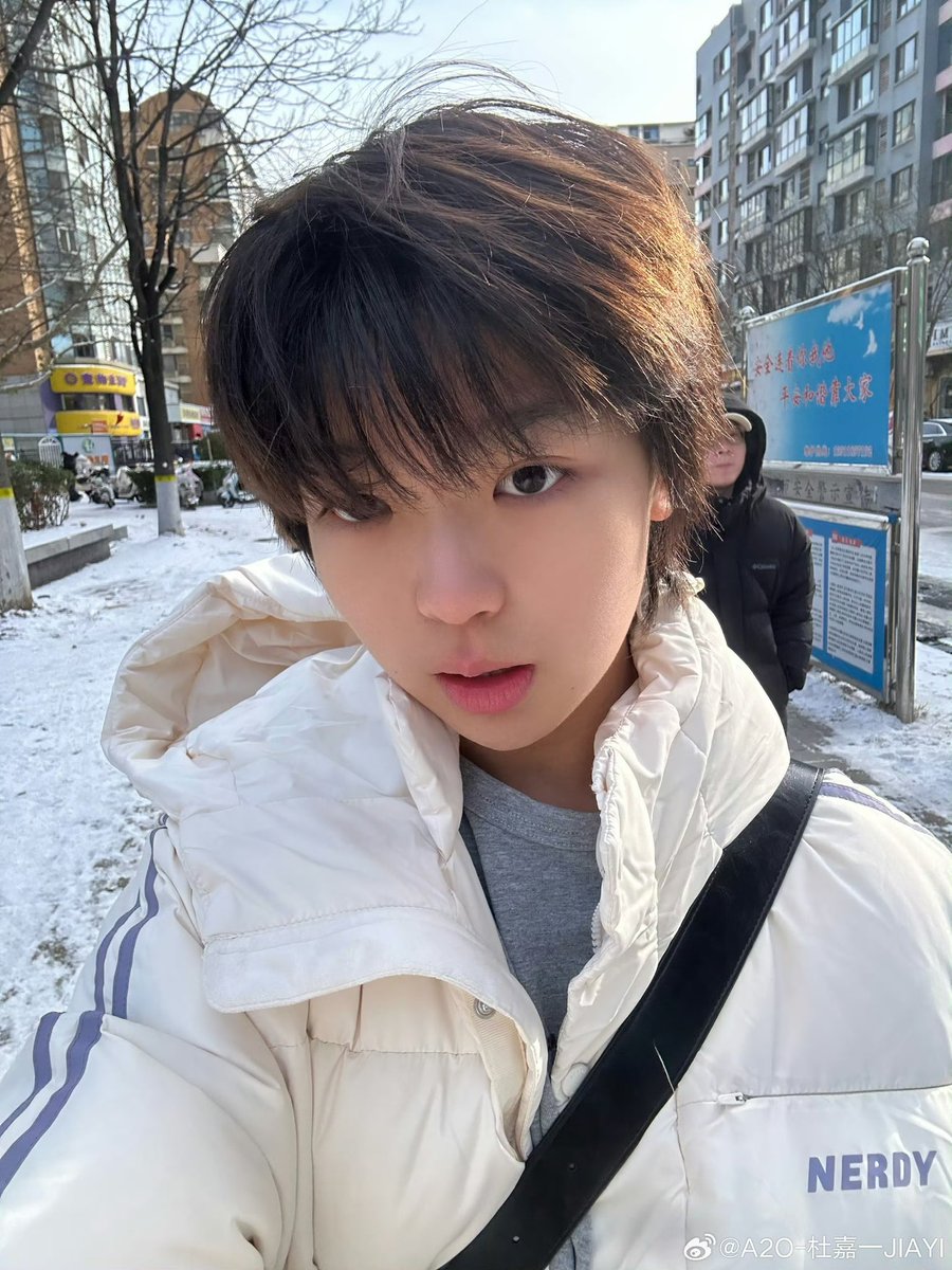 bagyubin171249's tweet photo. 두자이 입술 한바가지 https://t.co/p3MMiAoEd2