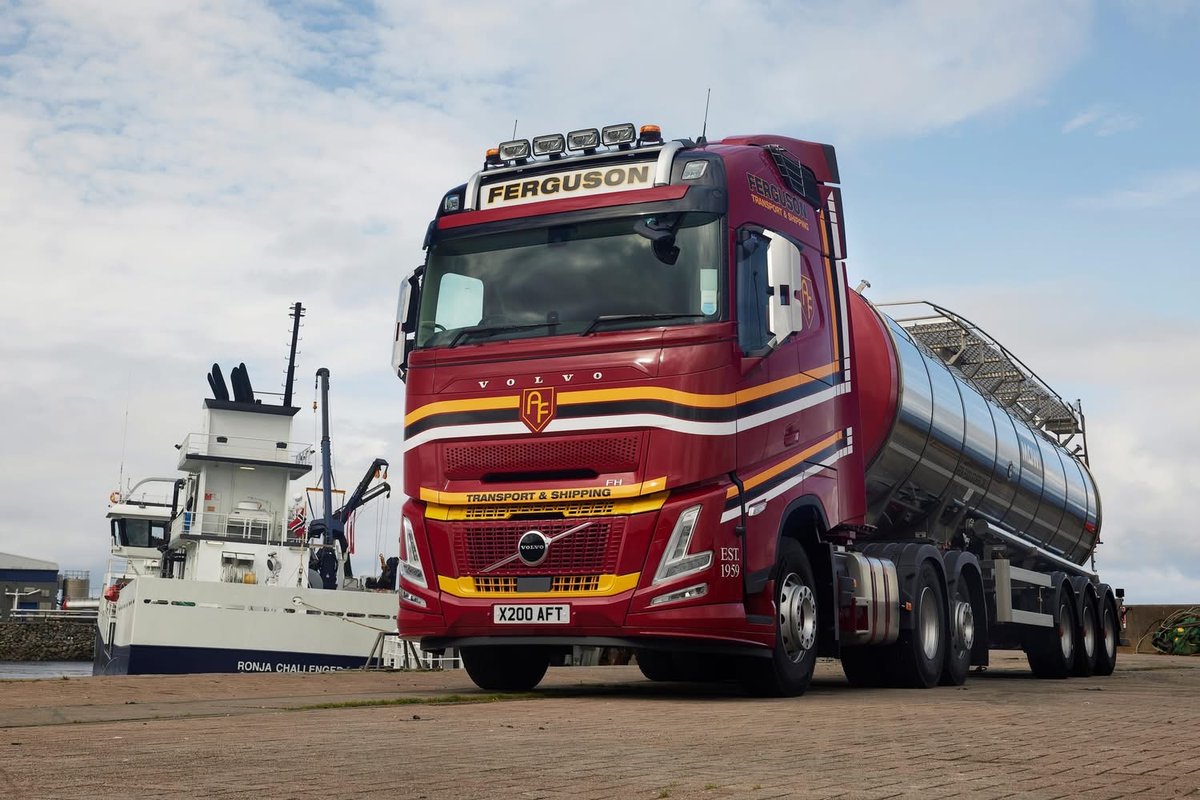 Comm_Motor's tweet photo. Ferguson Transport has taken delivery of six Volvo FH Aero 6x2 tractor units, with a further three due to arrive in the coming weeks. READ MORE 👉 https://t.co/oJ0Gab8qG3

#CommercialMotor #VolvoTrucks https://t.co/ZEZfSezISp