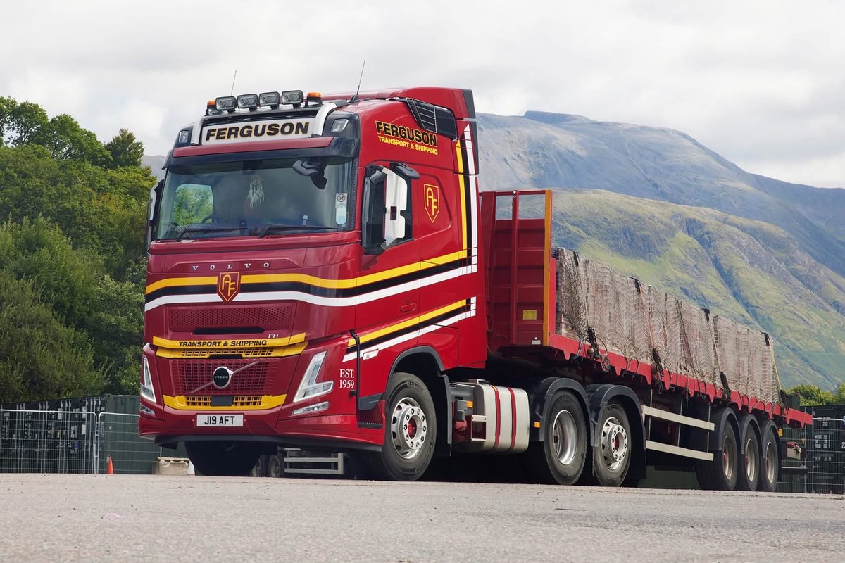 Comm_Motor's tweet photo. Ferguson Transport has taken delivery of six Volvo FH Aero 6x2 tractor units, with a further three due to arrive in the coming weeks. READ MORE 👉 https://t.co/oJ0Gab8qG3

#CommercialMotor #VolvoTrucks https://t.co/ZEZfSezISp