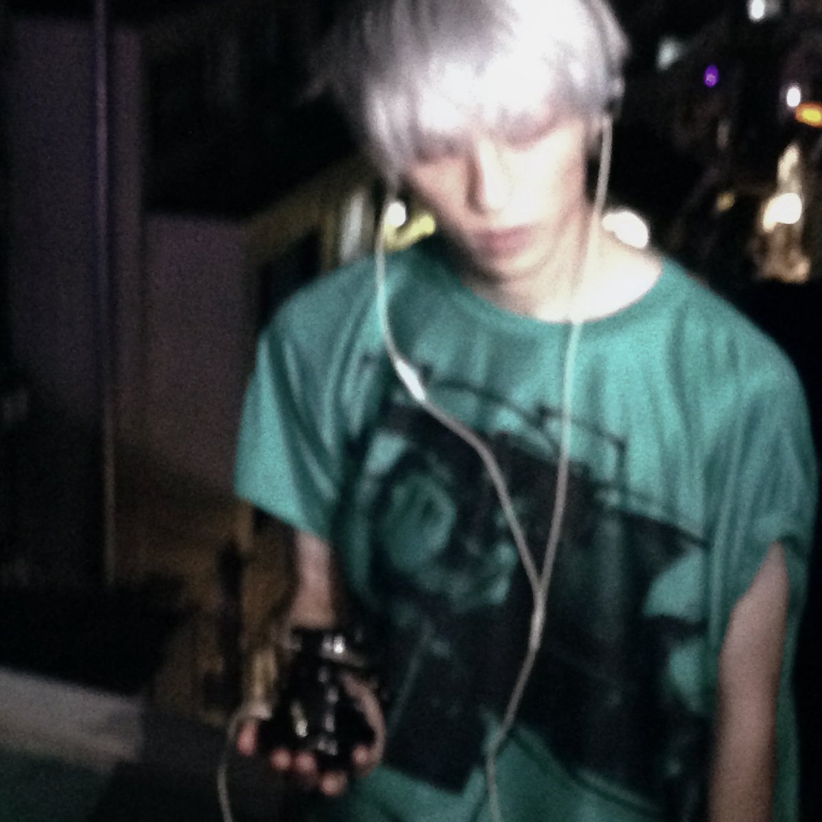 98shansols's tweet photo. he’d be a tumblr it boy https://t.co/TMDQf7Chtg