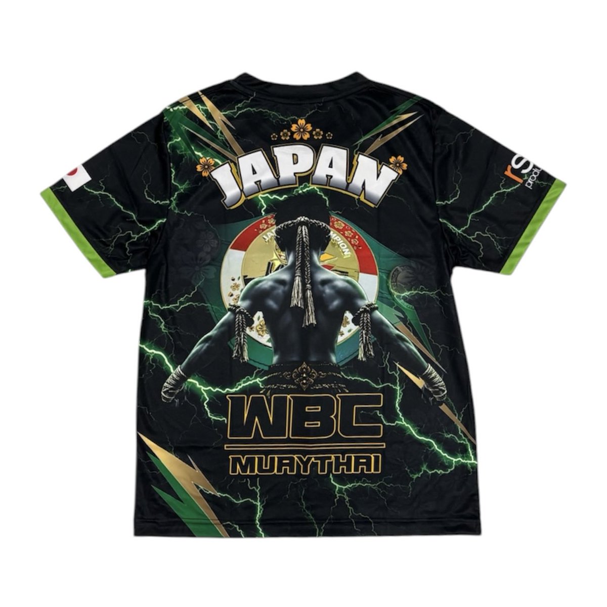 rscproducts_o's tweet photo. 【NEW ARRIVAL】
WBC MUAYTHAI × rscproducts
ムエタイの伝統と誇り、選手たちへの敬意を込めた一枚。スポーツから普段着まで幅広く活躍するTシャツです。
#rscproducts
▼商品はこちら
https://t.co/Pru4gX6fv8 https://t.co/mcSJNRhfJV