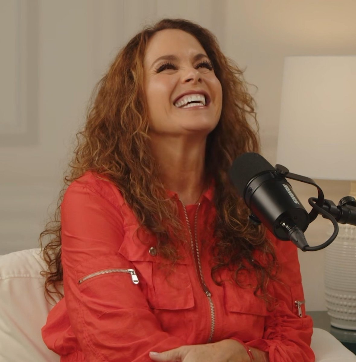 Paula_Lucerinaa's tweet photo. Lucero déjate siempre el pelo así, qué belleza 😍 https://t.co/A0i2qnUheq