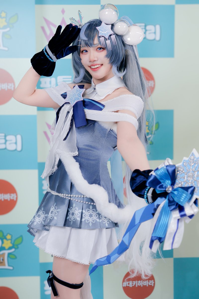 NoSePeRaTu's tweet photo. 26.10.09 대키하바라 픽트리행사
유키미쿠2025-Crystal Snow
Model-Nelly님(@nelly_coss)
#SnowMiku #雪ミく
#대키하바라 #Cosplay #コスプレ
#Acrown #에이크라운
V >O V https://t.co/RUqQullClA