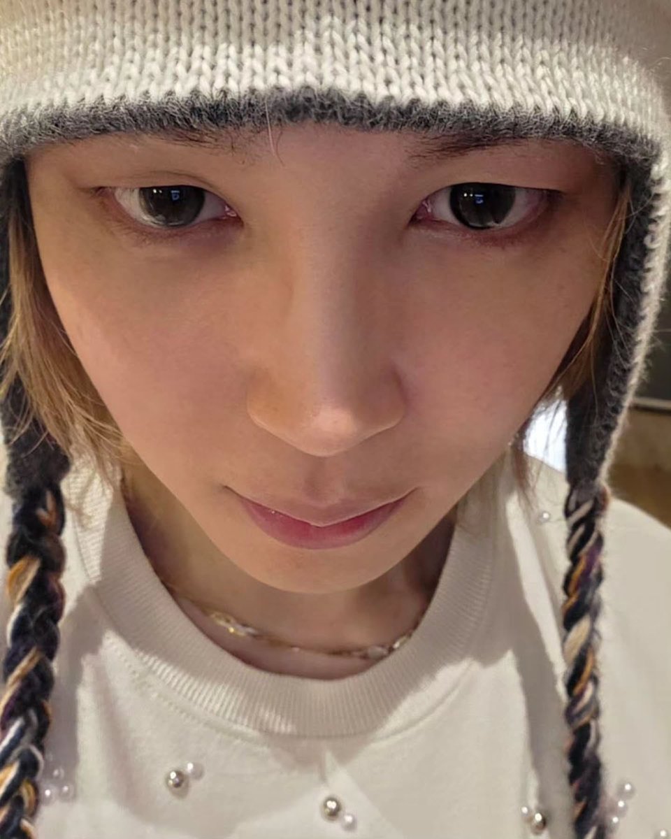 jjkwifeplz's tweet photo. 아니둘이 눈매차이가 너무웃겨서 빵긋웃음 ㅠㅜㅋㅋ https://t.co/ityh8enSlD