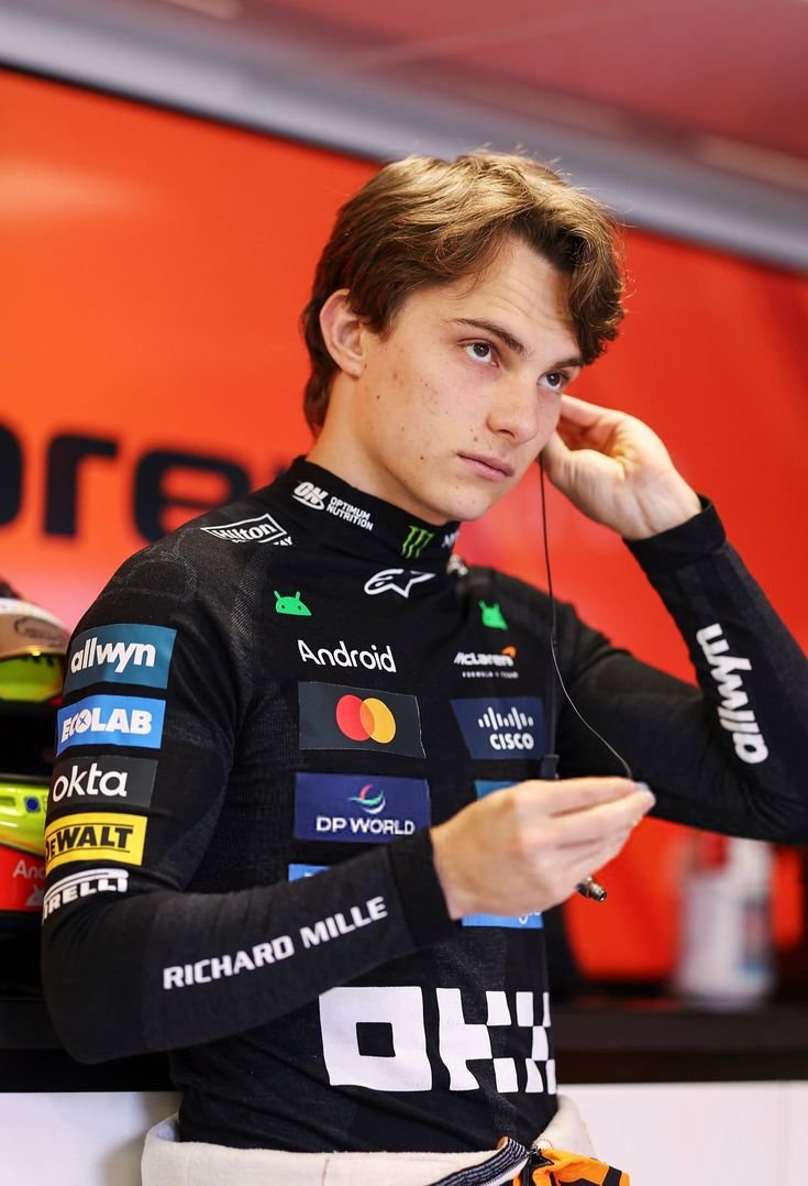 Unsunsrays's tweet photo. 4 favorite drivers
Current grid

So sexy and talented 
Должно быть 4, но малыш Олли под шумок затесался🙌🏽 https://t.co/kSX1YHQ0LN