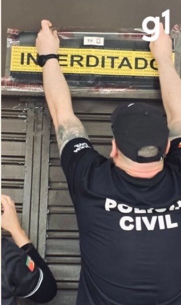 chocadouai's tweet photo. 🚨BRASIL: Cliente encontra rato morto dentro de bolo e dona de estabelecimento é presa em Porto Alegre. https://t.co/vXgtdWItKj