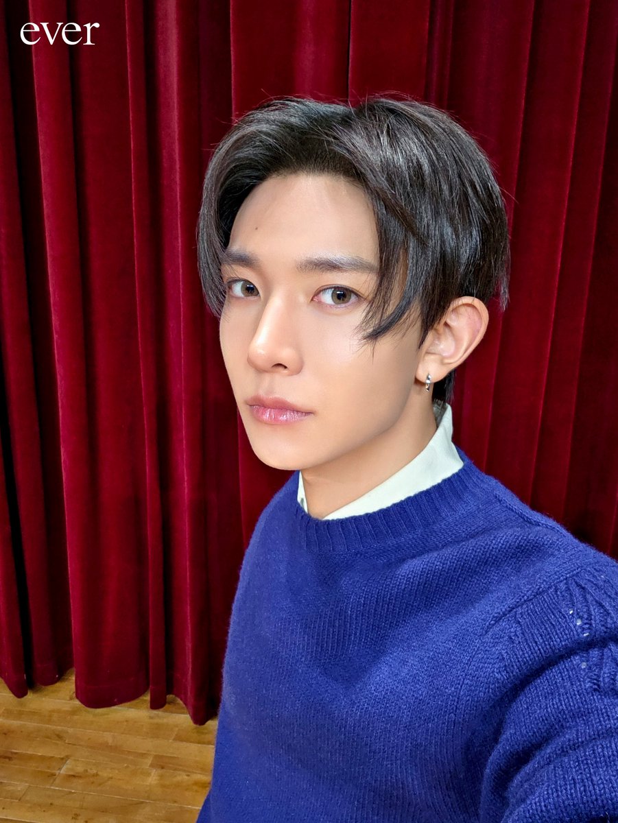 HeeseungKorea's tweet photo. ⟣ WVRS ˖ ✦ ݁. EVAN .✦ ݁˖ #EvanDay ⟢
〖261015〗

[For EVER] EVAN ‘DEATH OF ME’ 
Selfies ✨ #ForEVER ❸

➤ https://t.co/l2rEsbdX0e
⟣ 공유♡좋아요♡축하댓글 많이 부탁해요⟢

#OverflowingLoveForEVAN
#아로새겨_시작될_희승이의_날
#EVAN #에반 #ヒスン #李羲承
@h_evva_n @evan_officialJP