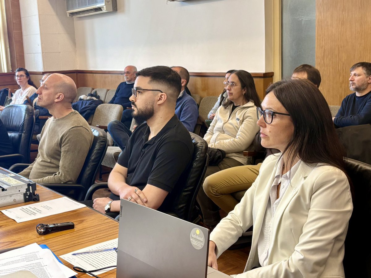 Udelaruy's tweet photo. 🛜 Se está desarrollando la renovación del hardware de seguridad y generación de claves DNSSEC de .UY.

🌐 El Servicio Central de Informática de #Udelar es la institución responsable de la administración del dominio de nivel superior .UY y sus diversos subdominios desde 1990. https://t.co/w8fivQasQr