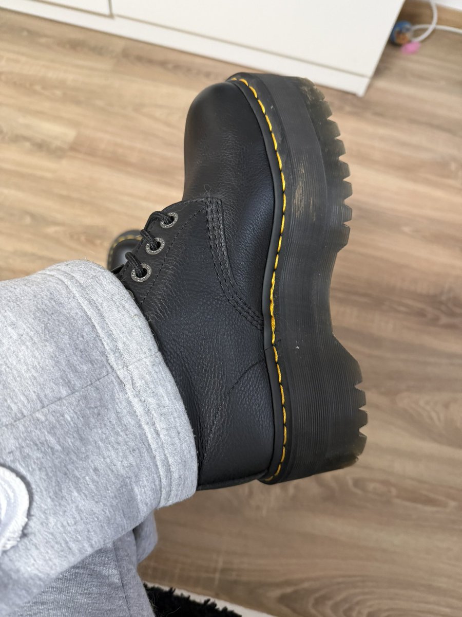 WelshPigRhys's tweet photo. I love sending @LolaxJasmin money to see her amazing platform dr martens! 

They make me so important, it’s my job to worship them. 

findom paypig https://t.co/x3VTsZVNQt