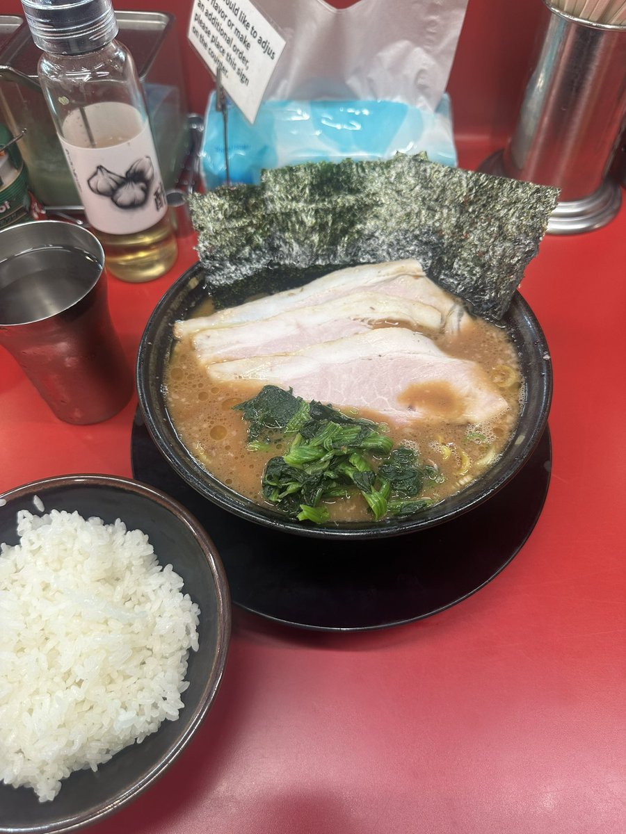 rk_6245's tweet photo. ライブ後のラーメン、至福 https://t.co/8ewMjDYQdJ