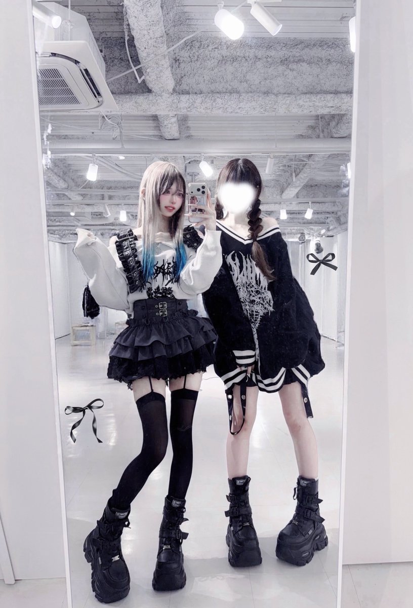 Liii_Riii's tweet photo. 展示会までの道のり大雨で前髪の巻きとか落ちたけど、むしろ盛れた気がしなくもない!!!! https://t.co/gSQ5DRYRWQ
