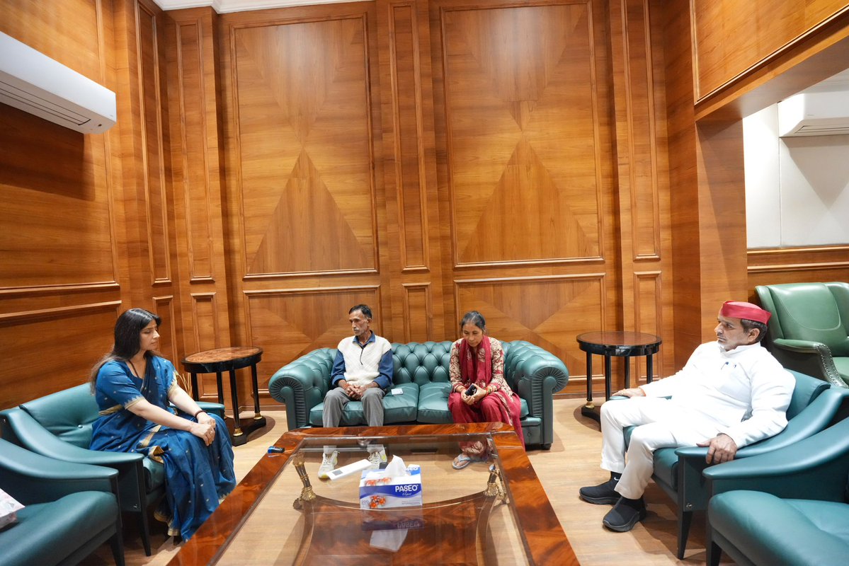 dimpleyadav's tweet photo. "When our daughter did not give up, how can we, as her parents, give up?" The words of Ankita Bhandari’s parents reflect the agony of all the parents in India today, who are witnessing the merciless crackdown of goons on the youth, especially the young girls, of this country.

I salute the parents of Ankita Bhandari and their courage to fearlessly fight the system. Every Indian stands with them today. A 19-year-old girl was killed for refusing to surrender her dignity, and those accused are being rewarded by the BJP. For four years, the BJP has chosen silence. That silence is its true face.

To those who talk about "cultural shock,” this is the real cultural shock. We want justice for Ankita.