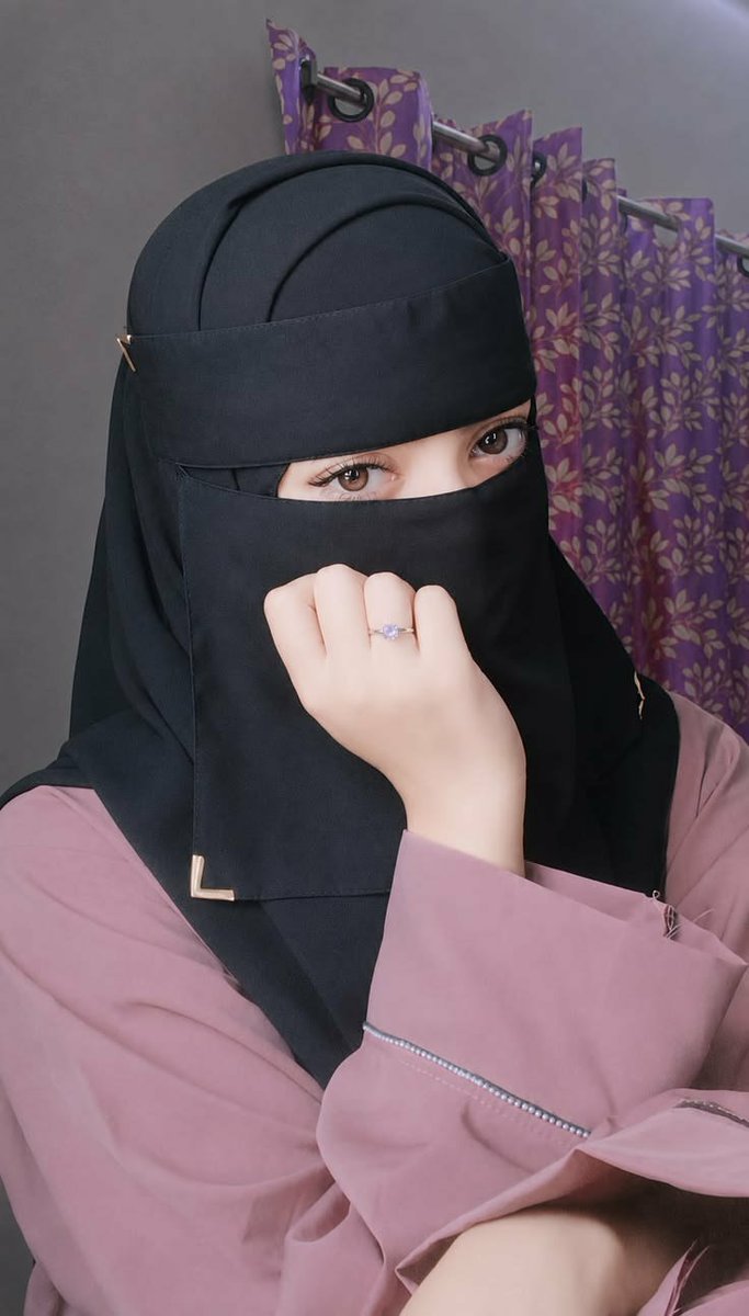 ay68hd's tweet photo. سؤال
وش هي نهايه الحب الالكتروني ??🤔 https://t.co/ZM2O4Zs7c8