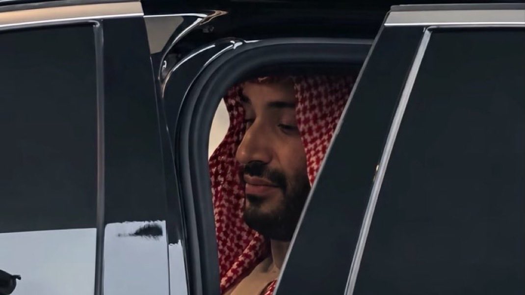 KSA23966's tweet photo. ولي العهد محمد بن سلمان :

« أنا ما أراقب الشعب يراقب » https://t.co/konUixi4Ik