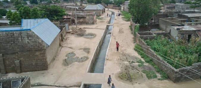 NTANewsNow's tweet photo. AREWA REVIVAL PROJECT DECLARES SUPPORT FOR PRESIDENT TINUBU'S RE-ELECTION, CITES KANO IRRIGATION PROJECTS 

The Arewa Revival Project, commend President Bola Ahmed Tinubu for his administration’s strategic ecological intervention in the Kano River Irrigation Scheme, particularly the rehabilitation and expansion initiatives at Tiga Dam, Challawa Gorge Dam and Kafin Chiri Dam in Kano State.

A statement by the 
Project Coordinator,
Arewa Revival Project (ARP) Muktaka Ahmed Ibrahim describes the intervention, being implemented through the Ecological Project Office under the Office of the Secretary to the Government of the Federation, as a significant demonstration of the Tinubu administration’s commitment to food security, climate resilience, rural development and sustainable economic growth in Northern Nigeria.

It recognizes these ongoing projects as practical investments in the agricultural potential of Kano State and surrounding communities, with far-reaching implications for farmers, rural households, agribusinesses and the national economy.

It adds that Tiga Dam, constructed in 1974, has a reservoir capacity of approximately 1.97 billion cubic metres and an irrigation potential of about 230,000 hectares, in addition to supporting 10 megawatts of hydropower generation. We note that the ongoing intervention is designed to open new irrigation sectors in Yakasai, Gwamma and Gurjiya, covering approximately 875 hectares, through the development of irrigation canals and associated infrastructure.

The statement also acknowledges  the intervention at Challawa Gorge Dam focuses on developing 240 hectares of irrigable land through the construction and rehabilitation of main canals, distribution channels, field canals, access roads and other hydraulic structures necessary for efficient water management.

At Kafin Chiri Dam, it notes that the ongoing intervention is expected to open additional irrigation sectors covering approximately 164.91 hectares through the construction of main canals, distribution channels and field canals across the Kunpada, Matanfa and Maida sectors.

 It further consider the projects important investments in ecological infrastructure that can help address the challenges of agricultural production, water management and rural livelihoods. By improving access to irrigation, we expect these interventions to support year-round farming, increase agricultural output, create employment opportunities and strengthen the resilience of our communities against climate-related challenges.

The statement notes that the Arewa Revival Project, the developments demonstrate that strategic government investments in ecological infrastructure can translate into tangible economic opportunities for the people of Northern Nigeria. We recognise the alignment of these initiatives with the broader objectives of the Renewed Hope Agenda, particularly in the areas of food security, economic diversification, poverty reduction and inclusive development.

It also reiterates interventions and the administration’s broader development agenda, necessities the Forum's support for President Bola Ahmed Tinubu’s re-election bid noting that continuity in purposeful leadership offers an opportunity to consolidate ongoing projects, expand development initiatives and sustain the drive towards national economic transformation.