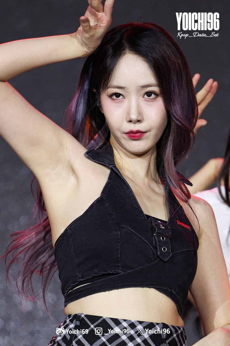 kpop_data_set's tweet photo. 240503 SinB at The 11th Buan Masil Festival

#VIVIZ #SinB #비비지 #신비 https://t.co/siVncUHGUf