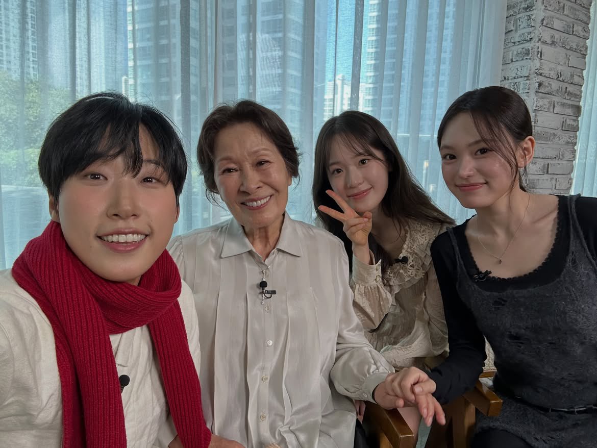 rere_bestie's tweet photo. 재재, 김혜자, 박서경, 최주은🌸 https://t.co/3YL2kCeJN1