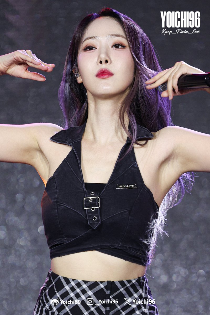 kpop_data_set's tweet photo. 240503 SinB at The 11th Buan Masil Festival

#VIVIZ #SinB #비비지 #신비 https://t.co/siVncUHGUf