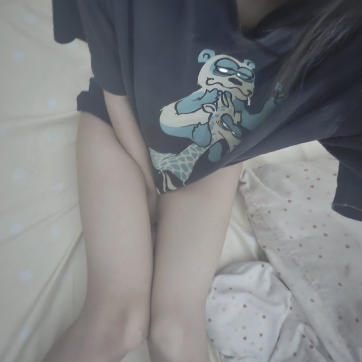 bxnnilvr's tweet photo. papa, can i wear your shirt to sleep tonight ~? 𖹭 https://t.co/LNPuHpArYI