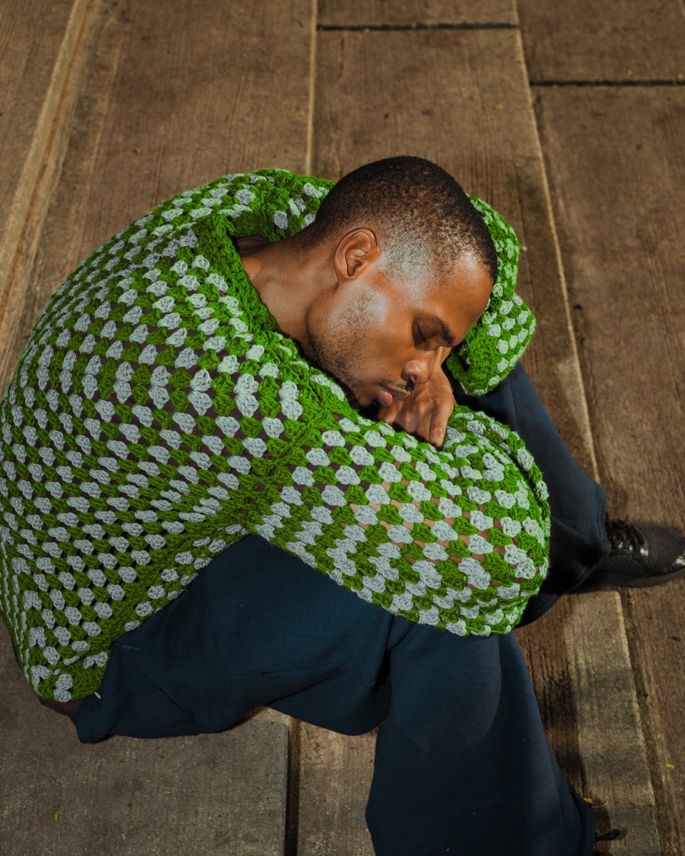 LOT16co's tweet photo. Our favorite green sweater could be yours too bestie😉💋

Shop our Green Geometric Sweater at https://t.co/Zsu5t4XarX
Link in bio⬆️ https://t.co/O4iQDAd2EK