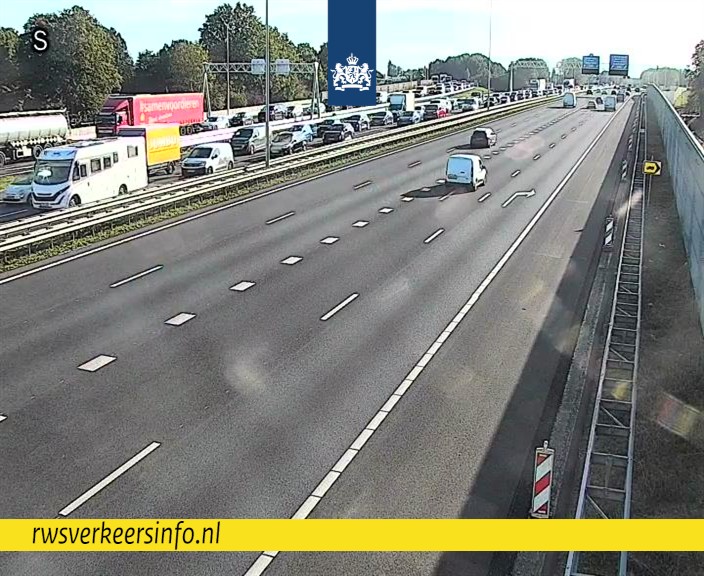 Ongeval op A27 bij Nieuwendijk met drie voertuigen