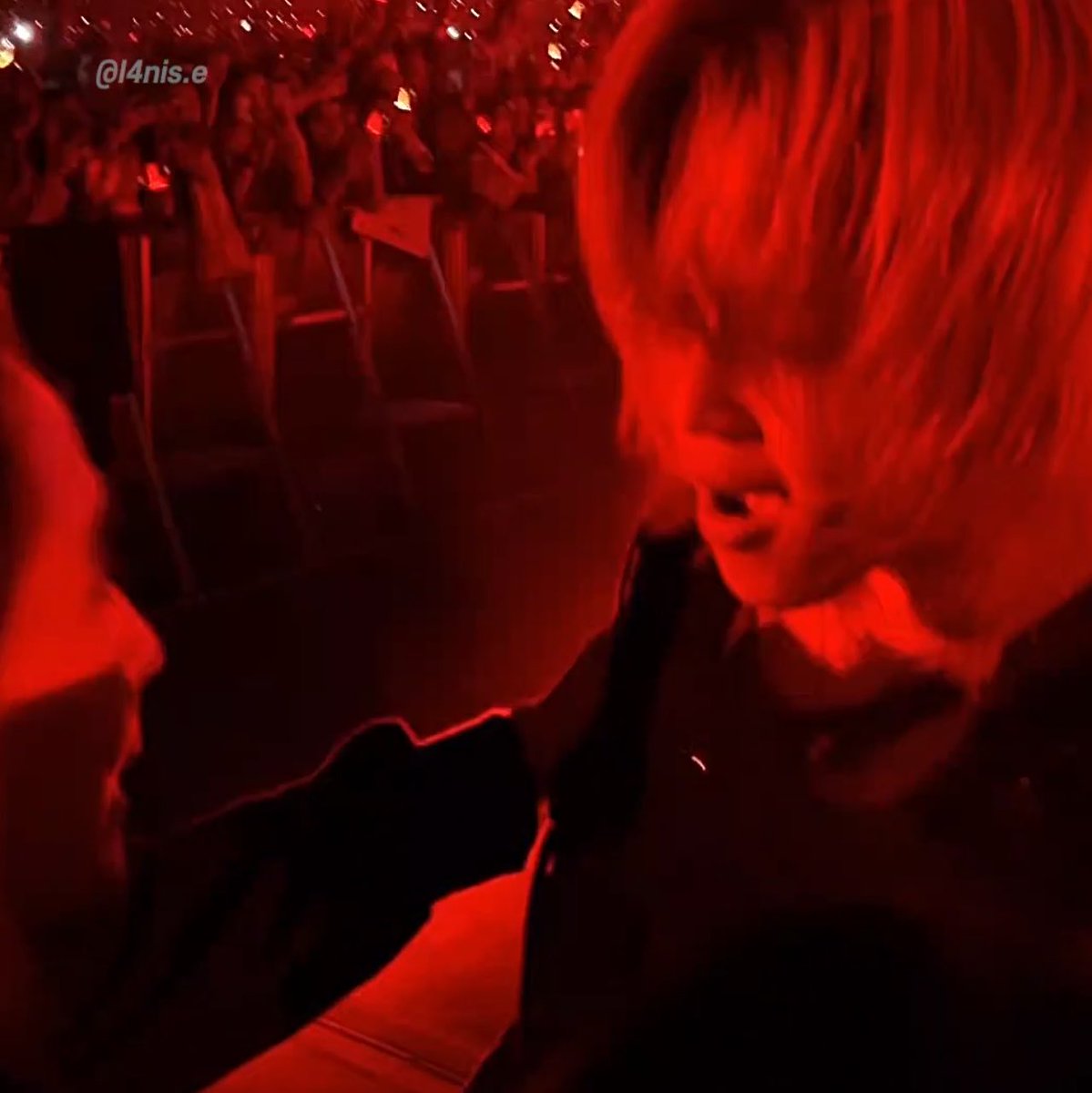 ROCKSTARJIMlN's tweet photo. imagine how freaky that eye contact felt https://t.co/3ZzvkLFzDV