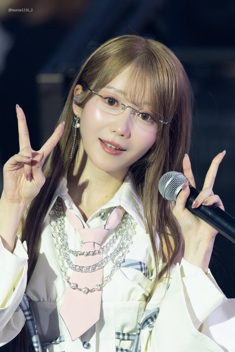 Taurus1216_2's tweet photo. 2026.10.15
「＝LOVE 9th ANNIVERSARY  PREMIUM CONCERT」Day1
 TOYOTA ARENA TOKYO

#大谷映美里 さん
みりにゃのメガネ姿かわいすぎる！

#イコラブ9周年コンサート 
#イコラブ_カメコ https://t.co/ZOfs2Aa5XR