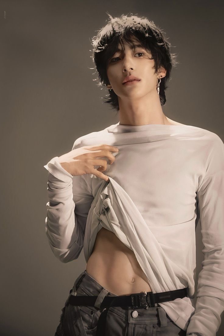 zzarachnl's tweet photo. one thing about anton is that he never fails to serve such a tiny ass slutty waist https://t.co/gE8TAV9gX3