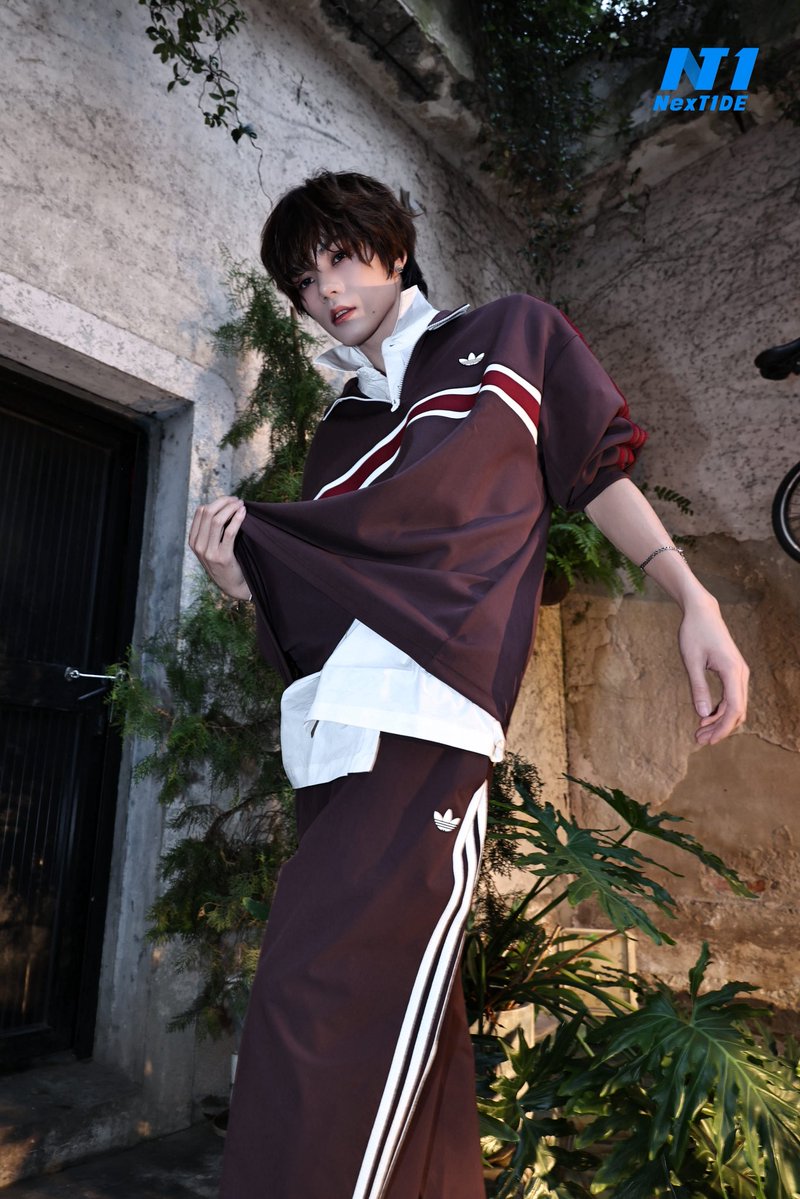 NexT1DEofficial's tweet photo. #XIONG at adidas Three Stripes 2027 SS Runway Show: "FUTURE OF THREE"
#NexT1DE #adidas #FUTUREOFTHREE https://t.co/O42vFNNrFk
