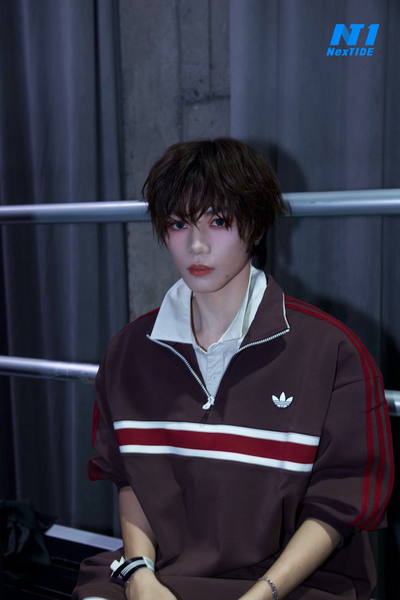 NexT1DEofficial's tweet photo. #XIONG at adidas Three Stripes 2027 SS Runway Show: "FUTURE OF THREE"
#NexT1DE #adidas #FUTUREOFTHREE https://t.co/O42vFNNrFk