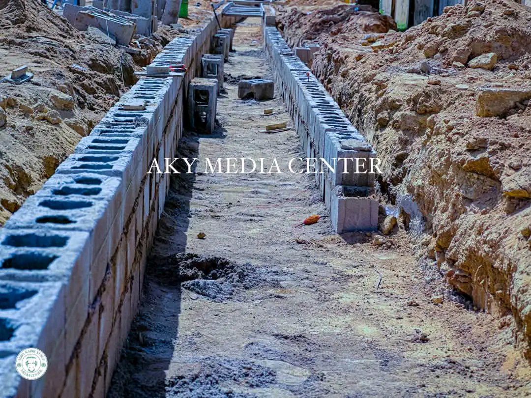 mannirsaleh1's tweet photo. APC YOUTH LEADER SUPPORT GROUP 

The construction of Garin Zaura Babba Road in Ungogo Local Government Area, including the construction of concrete drainage channels.

#AbbaIsWorking.
@SalisHotoro 
@ibrahimado__ https://t.co/t0NZGu8xee