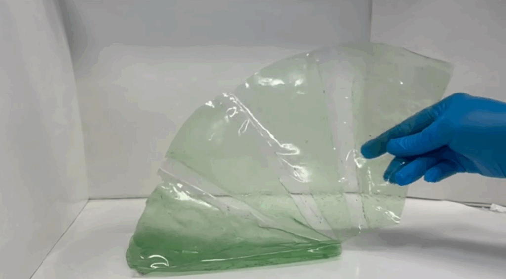_BIST's tweet photo. How do insects build rigid plates and flexible joints from one material? 🪲

A team at @IBECBarcelona tuned chitosan with trace metal ions so one material is stiff in some areas and flexible in others, which could simplify #Recycling

#BISTCommunity

👉 https://t.co/lfzlBu0BG7 https://t.co/67x0gaSnfQ