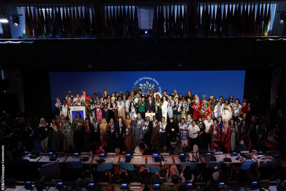 FAODG's tweet photo. Congratulations to the 100 women heroes that @FAO recognized on this #RuralWomensDay.
They represent millions of women in agrifood systems around the world.
FAO will continue to walk beside you & support your leadership for a future with greater equality!
#IYWF2026 #4Betters https://t.co/2HeV1il4Qa