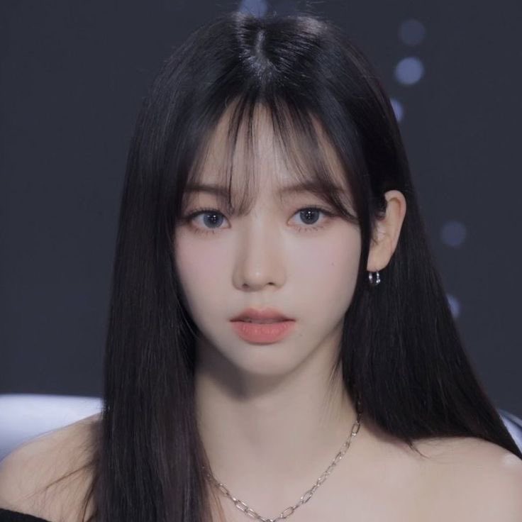 lisrinas's tweet photo. i will forever hate heavy bangs on karina idc wispy bangs suit her so well https://t.co/7fkXLok59m