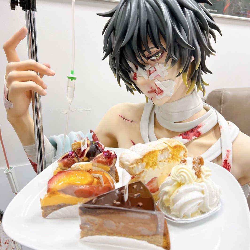 hiddencatpaws's tweet photo. Thinking about that life sized towa they made for the 20th anniversary exhibition and keep in the nitroplus office again… https://t.co/dDahDFEy2A
