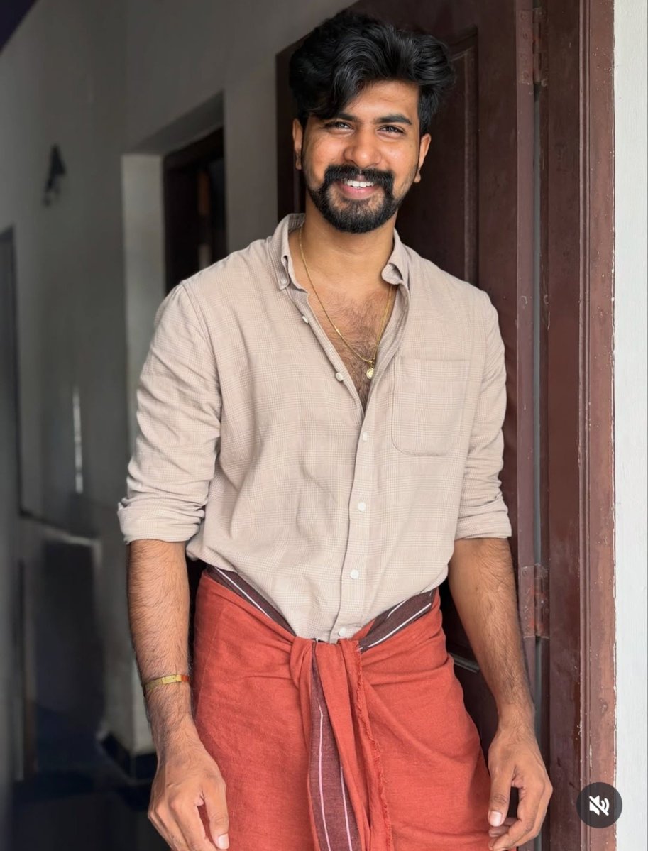 virraat_'s tweet photo. Kerala hansome men 🤌🏻❤️‍🔥

https://t.co/bFR2yhN3Vd https://t.co/gHhXxhy09Z