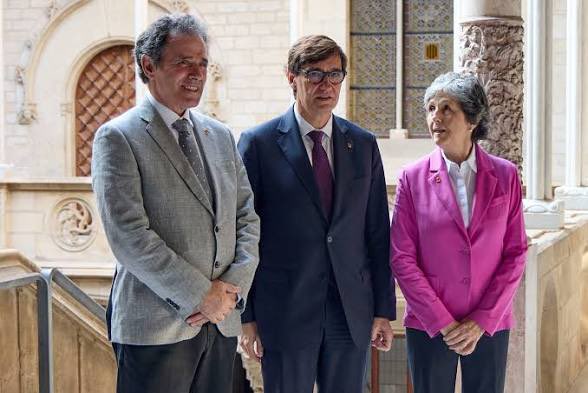 GKnorrBorras's tweet photo. Illa no te vergonya. Ahir digué, que “si s’aplica l’amnistia es perquè alguns hem fet alguna cosa”. Quina barra!
Mai oblidarem que es manifestà amb tota la dreta extrema i l’extrema dreta el 8 d’octubre del 2017 i que manté un vincul preferent amb els neofalangistes de SCC. https://t.co/qKm61dRB7n