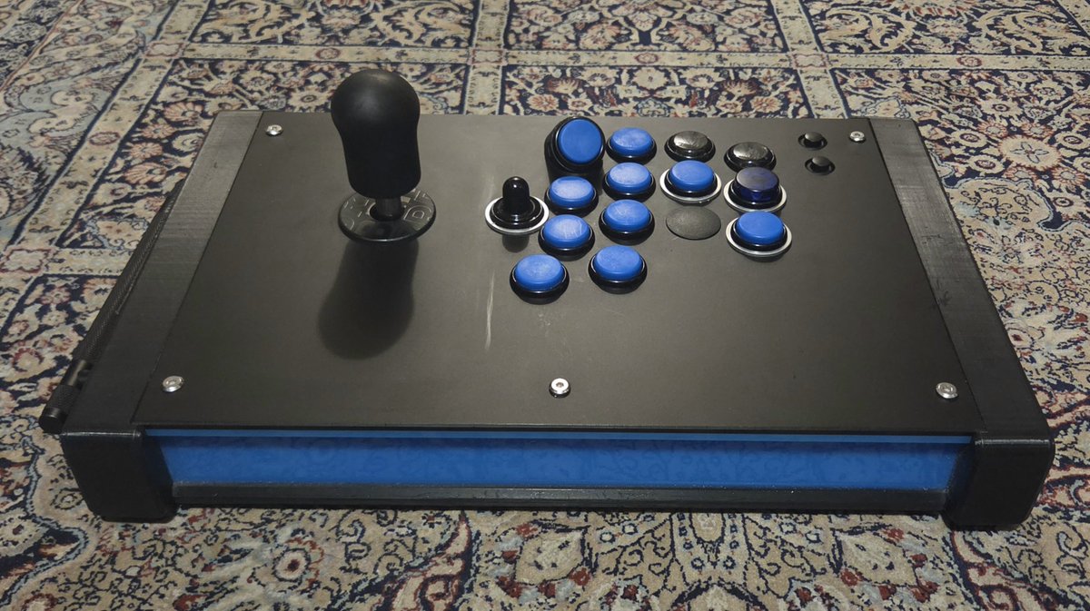 G_tekkenaccount's tweet photo. Spector凸が届いたのでアケコンアップデート
ーーーーー
Case: 3度傾斜ケース (@kuromakisuke)
Button: Flexigear Spector (@Flexigear )
Button Cap: Nylon Cap 凸 (@BRR_ARCADE)
Lever: Goldenlever (@goldenlever)
Lever Top: 木製特殊形状 (@omi02_forG)
その他: Vertical Trigger (@2BOXCTR ) https://t.co/wGljPKlRh3