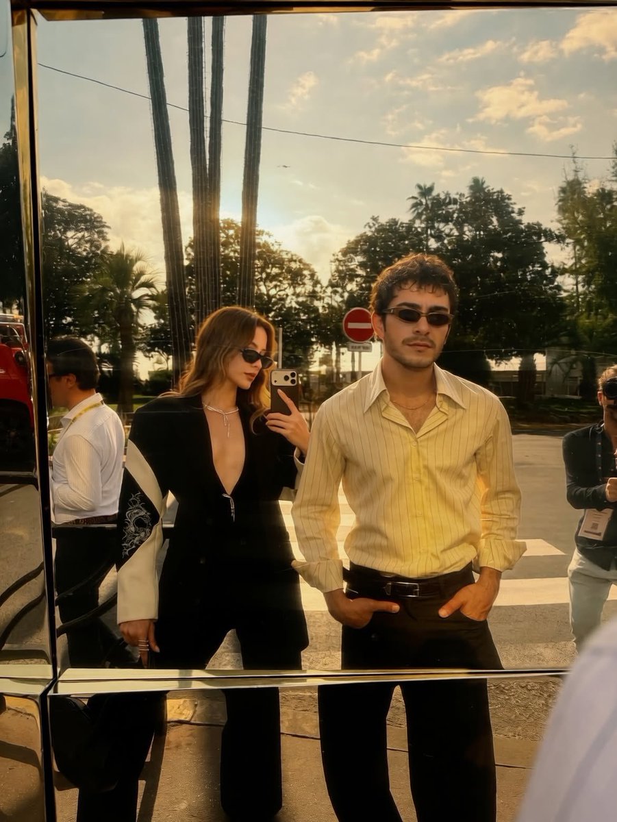 huyde12's tweet photo. Elçin Zehra İrem &amp; Rahimcan Kapkap ikilisi ateş ediyor ❤️‍🔥

#EmNaz https://t.co/MNs2oyPC56