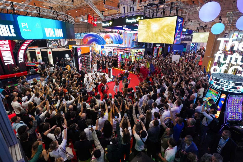 soloazarok's tweet photo. SBC Summit 2026 Wraps Up Record-Breaking Lisbon Edition
https://t.co/hdyWD5byyK
#SBCSummit #LisbonEdition
#AttendanceGrowth
#OperatorParticipation
#HostCity #SoloAzar #News https://t.co/kyI47HAX6g