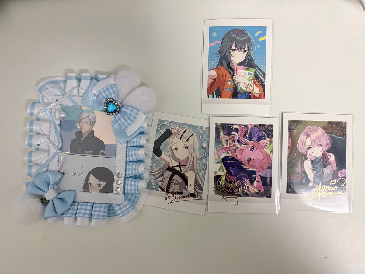 Hio_to08's tweet photo. 【交換】
学マス　ぱしゃこれ　第3弾、第2弾

譲:画像1〜7
求:燕、リーリヤ

箔押し↔箔押し同士
燕箔押し優先（過去弾も前向きに検討します）
郵送交換のみ。

お気軽にお声掛けください https://t.co/TtNoSy8ZZc
